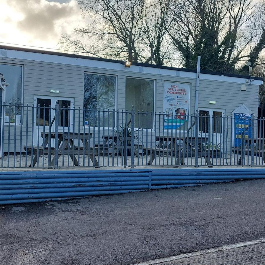 Warden Springs Caravan Park Ms16 Thornhill Road, Eastchurch,Me124Hf 希尔内斯 外观 照片