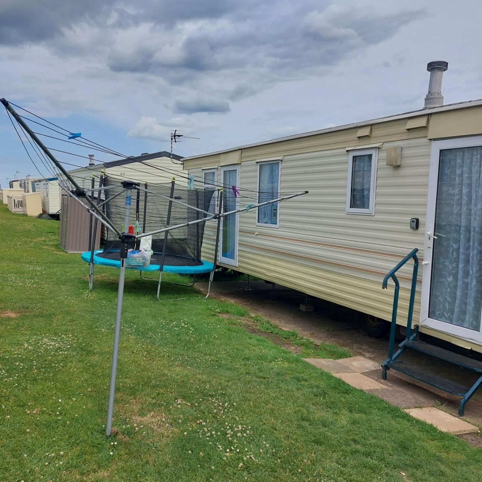 Warden Springs Caravan Park Ms16 Thornhill Road, Eastchurch,Me124Hf 希尔内斯 外观 照片